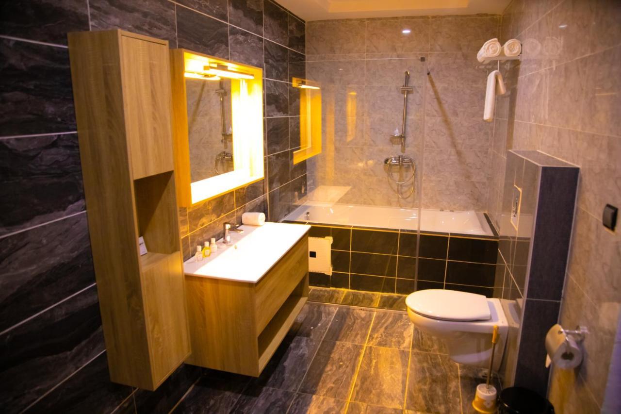 Hotel La Casa Cielo Cotonou Dış mekan fotoğraf